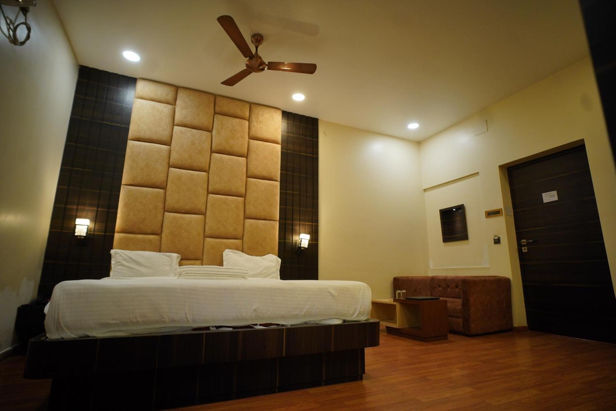 Hotel New Grand Deoghar Exterior photo