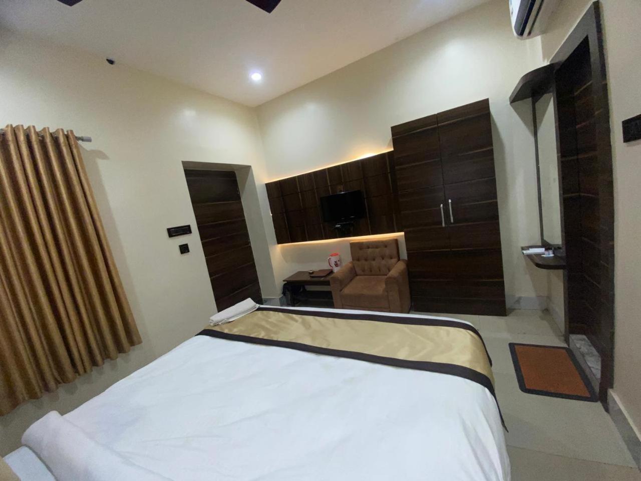 Hotel New Grand Deoghar Exterior photo